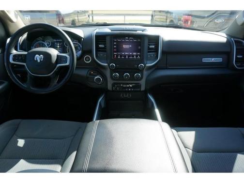 Photo 3 of 25 of 2020 RAM 1500 Big Horn