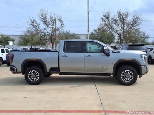 2024 GMC Sierra 2500 AT4