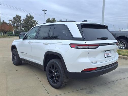2025 Jeep Grand Cherokee Altitude