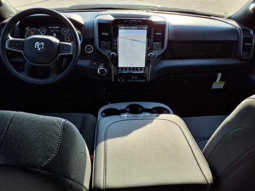 2024 RAM 2500 Tradesman Crew Cab 4x4 6'4' Box