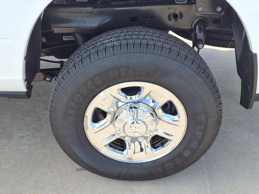 2026 RAM 2500 Tradesman Crew Cab 4x4 8' Box