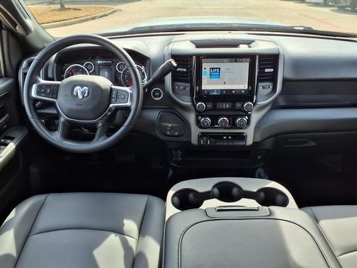 2026 RAM 2500 Tradesman Crew Cab 4x4 8' Box