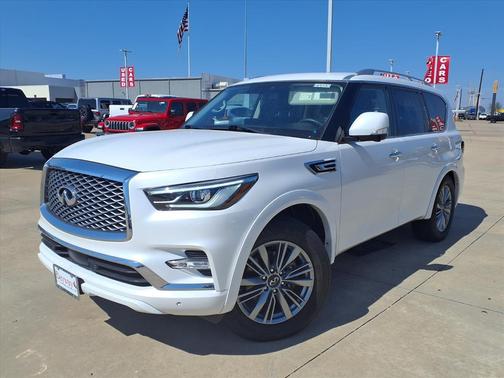 2023 INFINITI QX80 Luxe