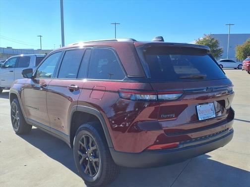 2025 Jeep Grand Cherokee Altitude