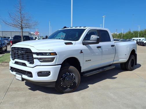2026 RAM 3500 Lone Star Crew Cab 4x4 8' Box