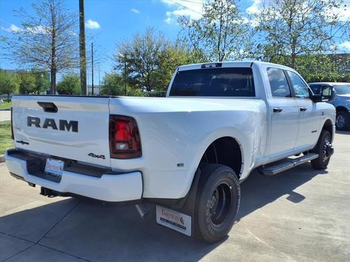 2026 RAM 3500 Lone Star Crew Cab 4x4 8' Box