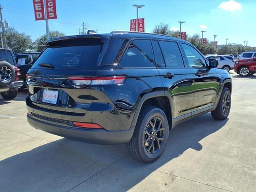 2025 Jeep Grand Cherokee Altitude