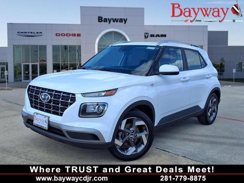 2024 Hyundai VENUE SEL