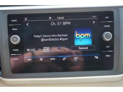 Photo 4 of 25 of 2021 Volkswagen Atlas 2.0T SE