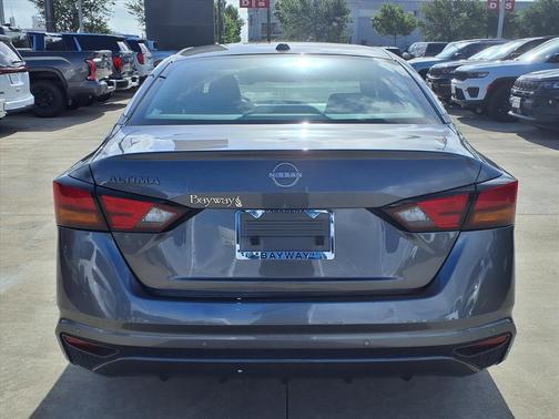 Gun Metallic 2025 Nissan Altima 2.5 SV