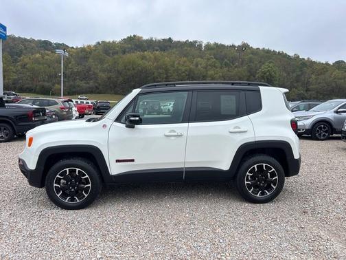 2023 Jeep Renegade Trailhawk