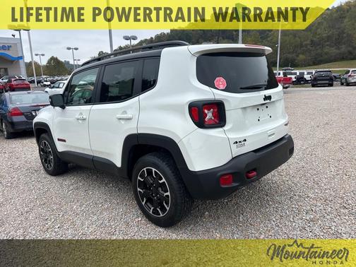 2023 Jeep Renegade Trailhawk