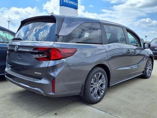 Modern Steel Metallic 2026 Honda Odyssey Touring