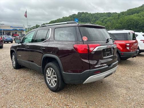 2017 GMC Acadia SLE-2