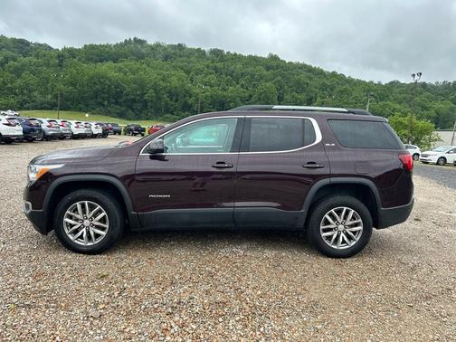 2017 GMC Acadia SLE-2