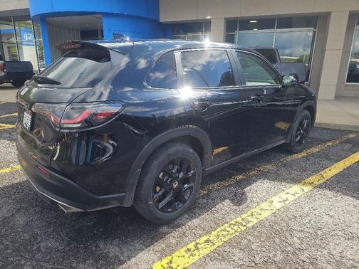 Crystal Black Pearl 2024 Honda HR-V AWD Sport