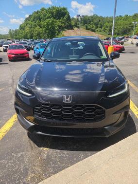 Crystal Black Pearl 2024 Honda HR-V LX