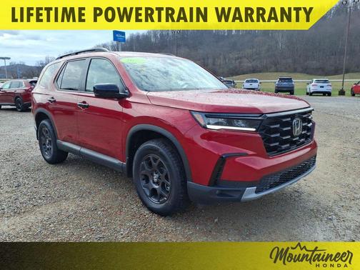 Radiant Red Metallic II 2025 Honda Pilot TrailSport