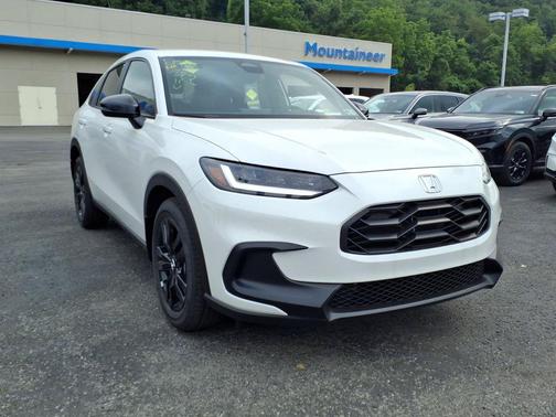 Platinum White Pearl 2027 Honda HR-V Sport AWD