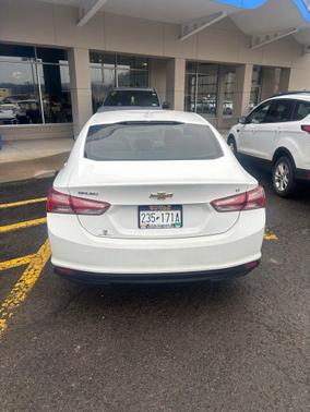 2022 Chevrolet Malibu FWD LT