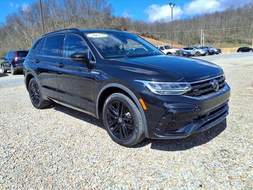 2022 Volkswagen Tiguan 2.0T SE R-Line Black 4MOTION
