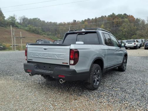 Solar Silver Metallic 2026 Honda Ridgeline TrailSport