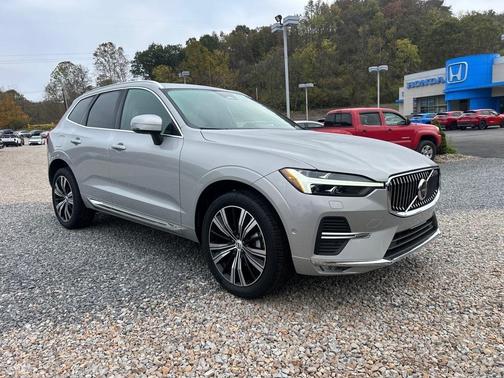 2023 Volvo XC60 B5 Plus Bright Theme
