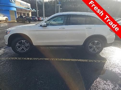 2017 Mercedes-Benz GLC 300 4MATIC