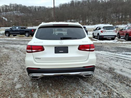 2017 Mercedes-Benz GLC 300 4MATIC