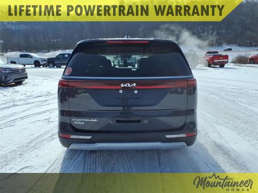 2022 Kia Carnival LXS