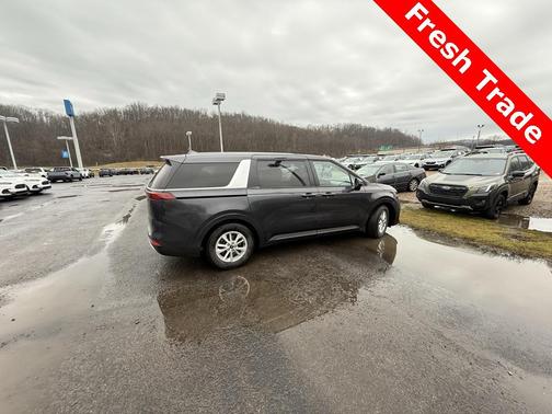 2022 Kia Carnival LXS