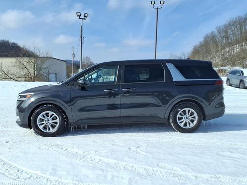 2022 Kia Carnival LXS