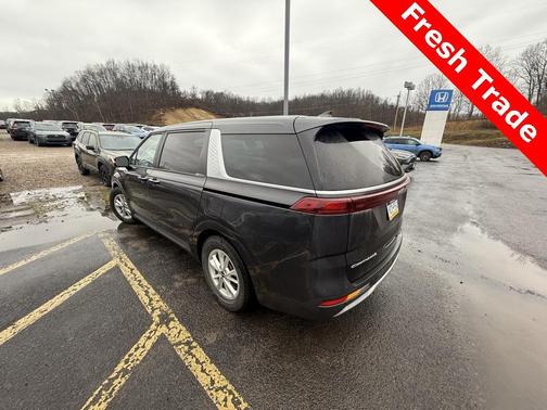 2022 Kia Carnival LXS