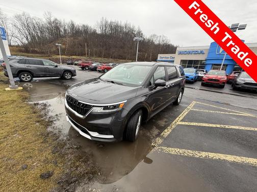 2022 Kia Carnival LXS