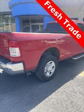 2022 RAM 2500 Big Horn Crew Cab 4x4 8' Box