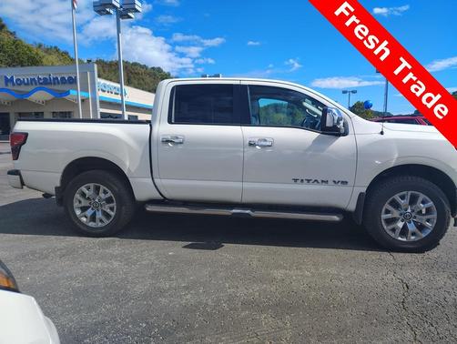 2020 Nissan Titan SL