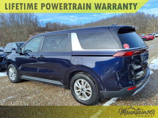 2024 Kia Carnival LX