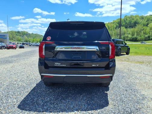Onyx Black 2024 GMC Yukon SLT