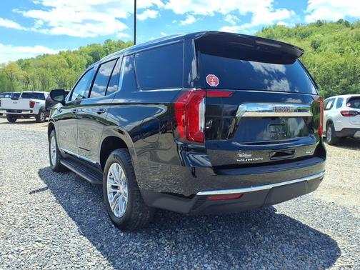 Onyx Black 2024 GMC Yukon SLT