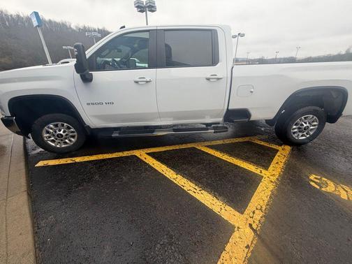 Summit White 2025 Chevrolet Silverado 2500 LT