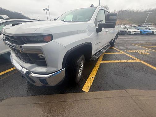 Summit White 2025 Chevrolet Silverado 2500 LT
