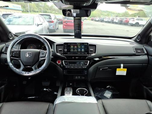 Platinum White Pearl 2026 Honda Ridgeline Black