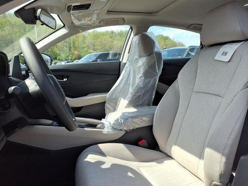 Platinum White Pearl 2026 Honda Accord SE