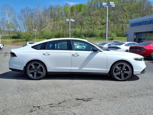 Platinum White Pearl 2026 Honda Accord SE
