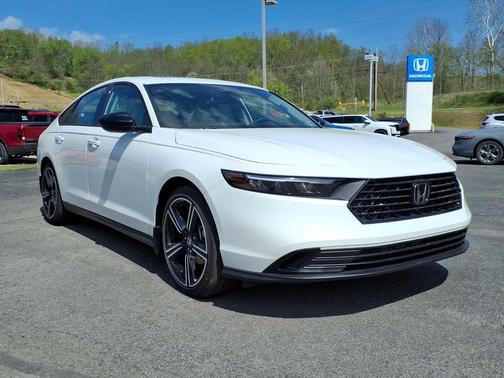 Platinum White Pearl 2026 Honda Accord SE