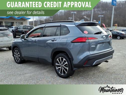 2022 Toyota Corolla Cross XLE