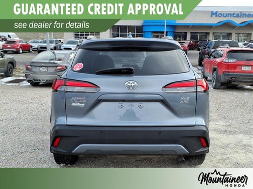 2022 Toyota Corolla Cross XLE