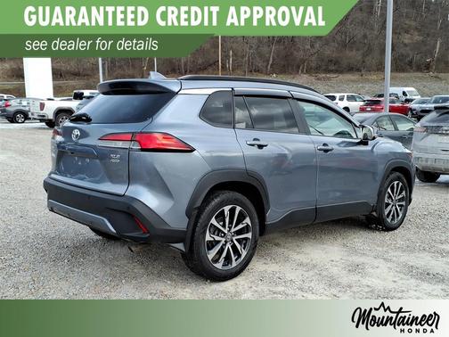 2022 Toyota Corolla Cross XLE