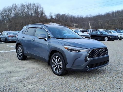 2022 Toyota Corolla Cross XLE