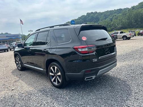 2023 Honda Pilot AWD Elite